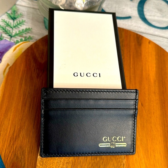 Gucci Other - Gucci GG Card Holder in excellent condition